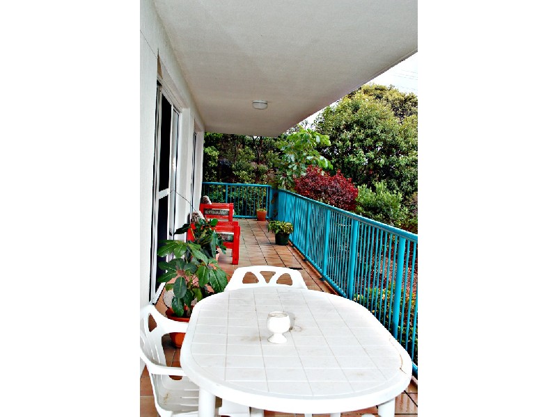 2/28 Tweed Street, Coolangatta QLD 4225