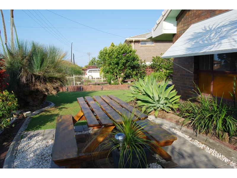 1/7 Somerset Avenue, Banora Point NSW 2486