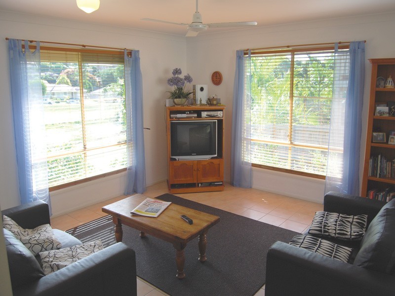 19 Donegal Court, Banora Point NSW 2486