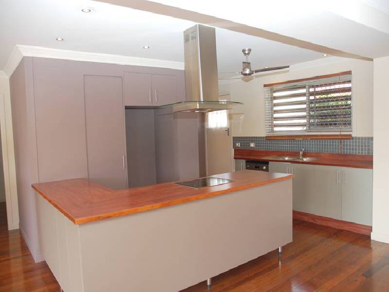 98 Dutton Street, Coolangatta QLD 4225
