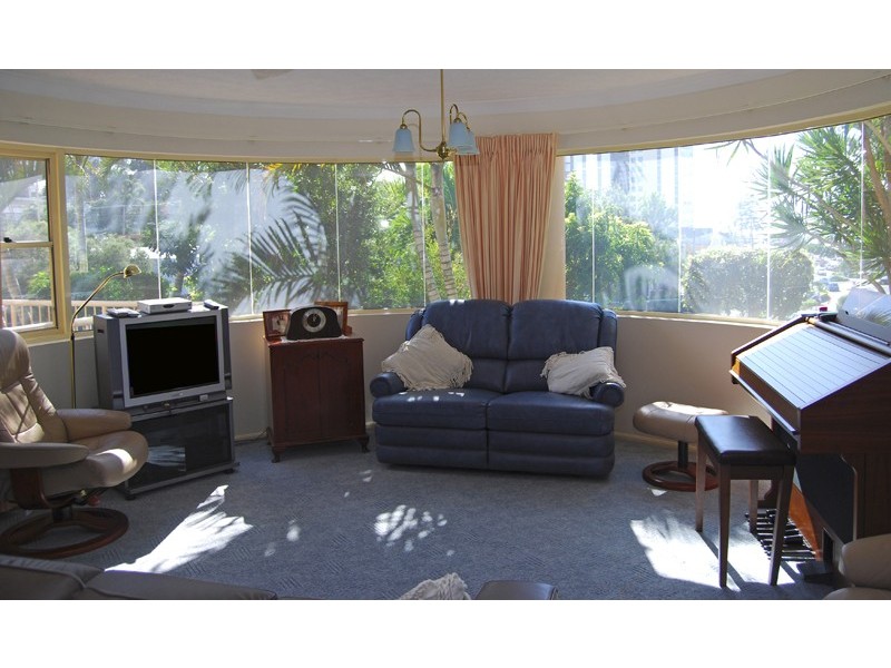 1/45 McLean Street, Coolangatta QLD 4225