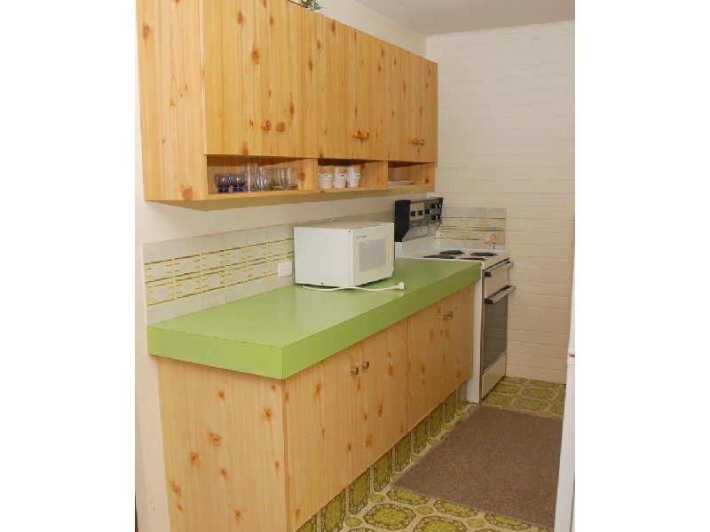 2/28 Miles Street, Coolangatta QLD 4225