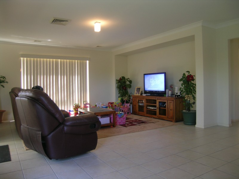 37 Botanical Drive, Kellyville NSW 2155