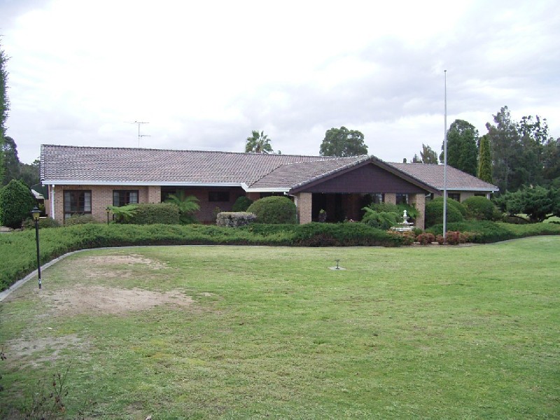 25 Burns Rd, Kellyville NSW 2155