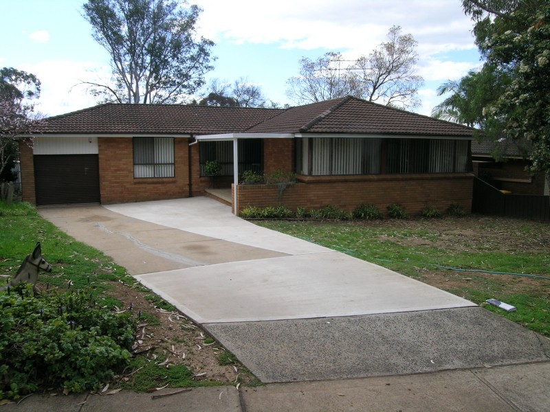 6 Collett Crescent, Kings Langley NSW 2147