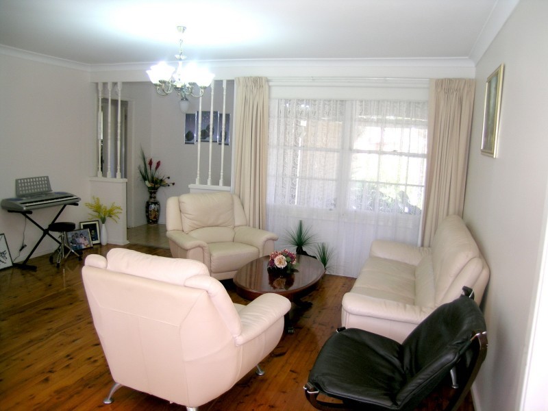 137 Glanmire Road, Baulkham Hills NSW 2153