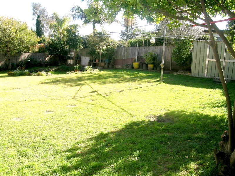 137 Glanmire Road, Baulkham Hills NSW 2153