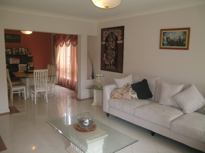 5 Guardian Avenue, Beaumont Hills NSW 2155