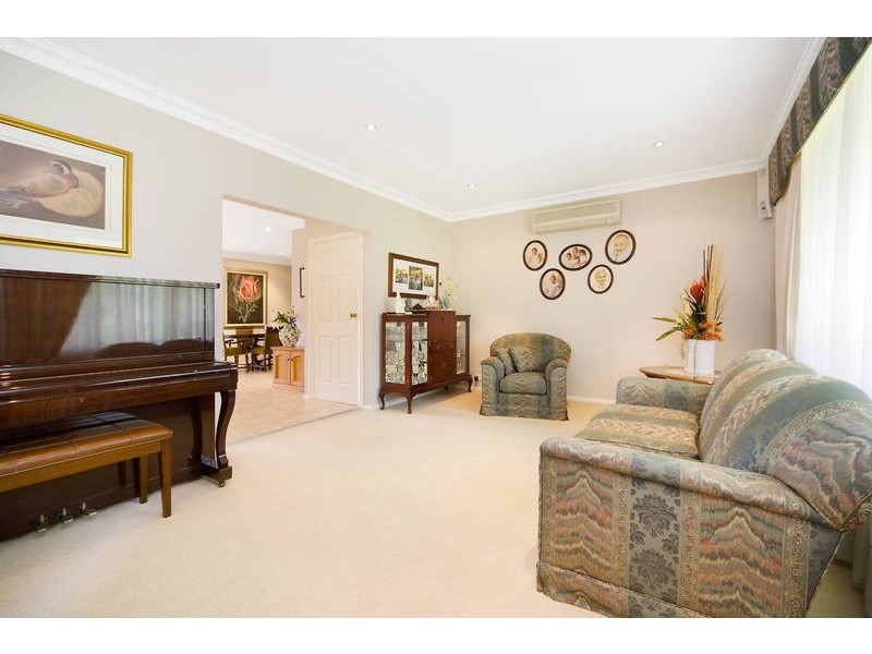 11 Hughes Avenue, Castle Hill NSW 2154
