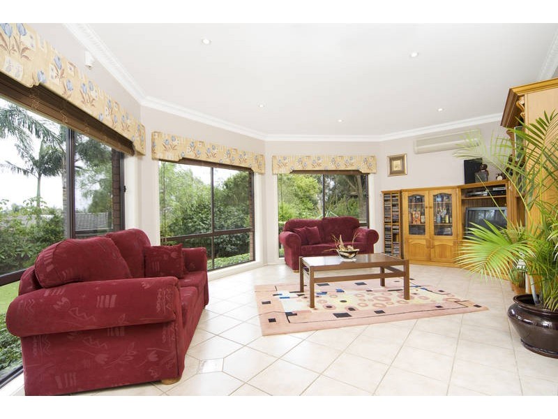 11 Hughes Avenue, Castle Hill NSW 2154