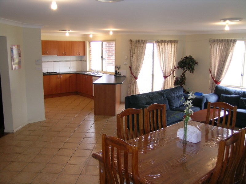 34 Oakleaf Ave, Glenwood NSW 2768