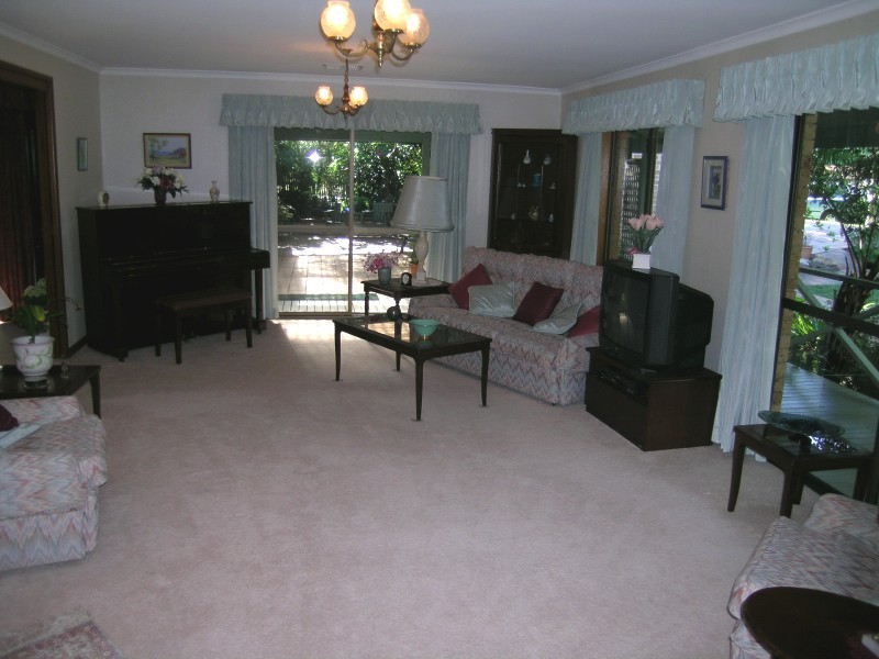 25 Sexton Ave, Castle Hill NSW 2154