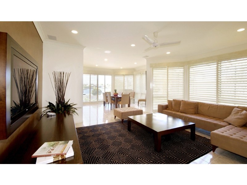 12 Portobello Drive, Mermaid Waters QLD 4218