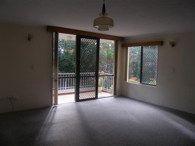 3 180 Marine Pde, Labrador QLD 4215