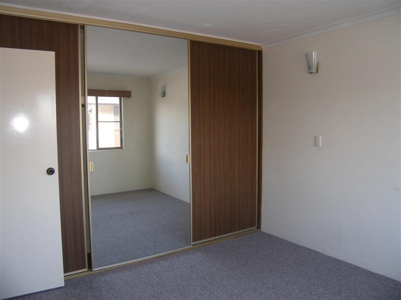 3 180 Marine Pde, Labrador QLD 4215
