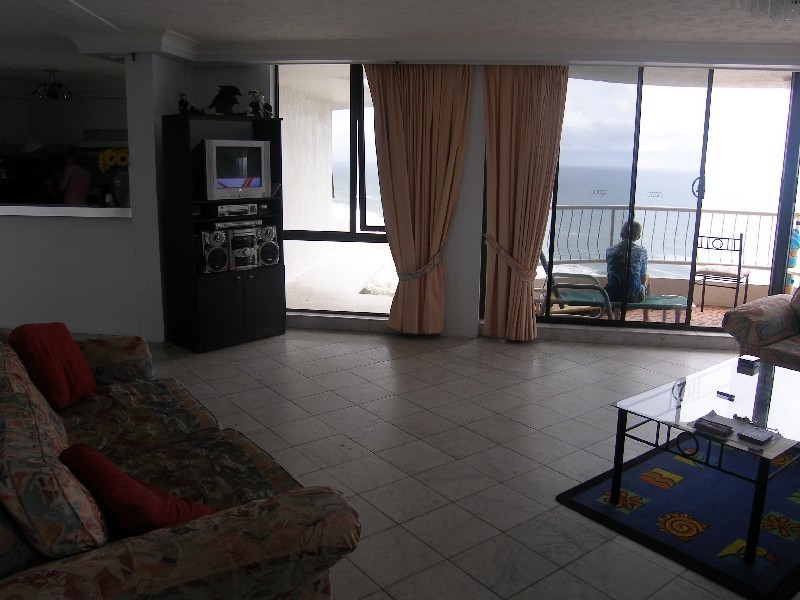 Unit 80 Acapulco, Thornton Street, Surfers Paradise QLD 4217