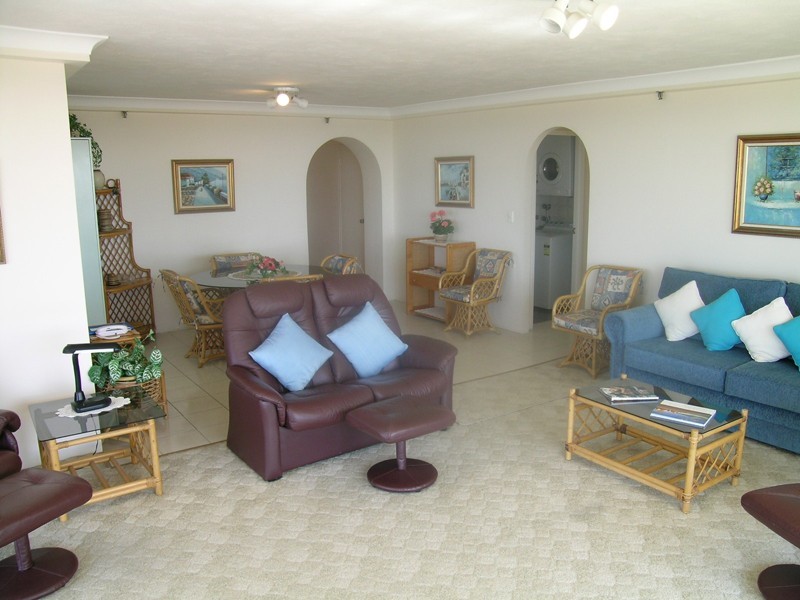 13 67 Broadbeach Boulevarde, Broadbeach QLD 4218