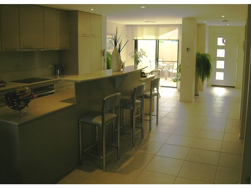 3 Villas Centro 5 Miami Keys , Broadbeach Waters QLD 4218