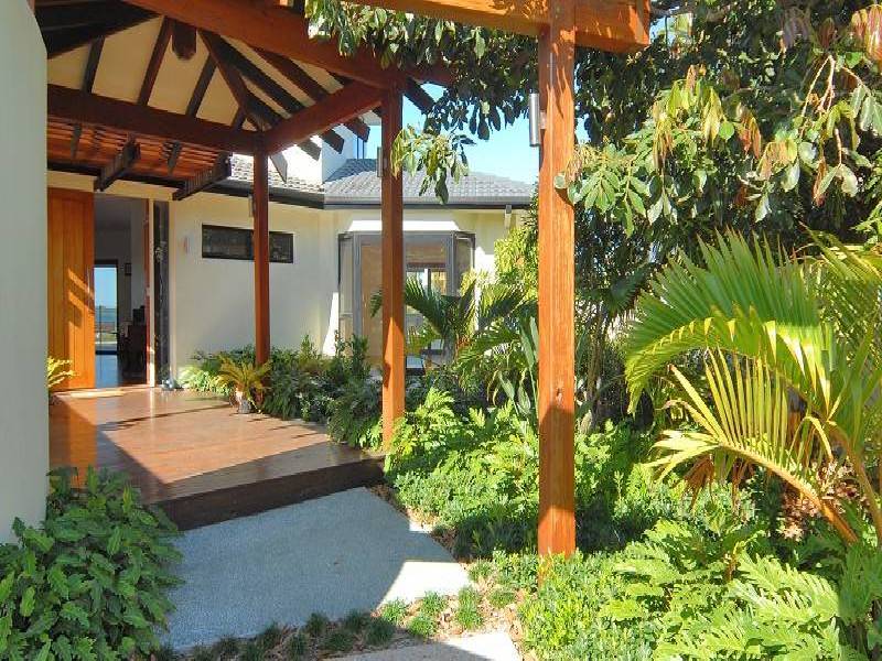 4 Sapphire Street, Hollywell QLD 4216