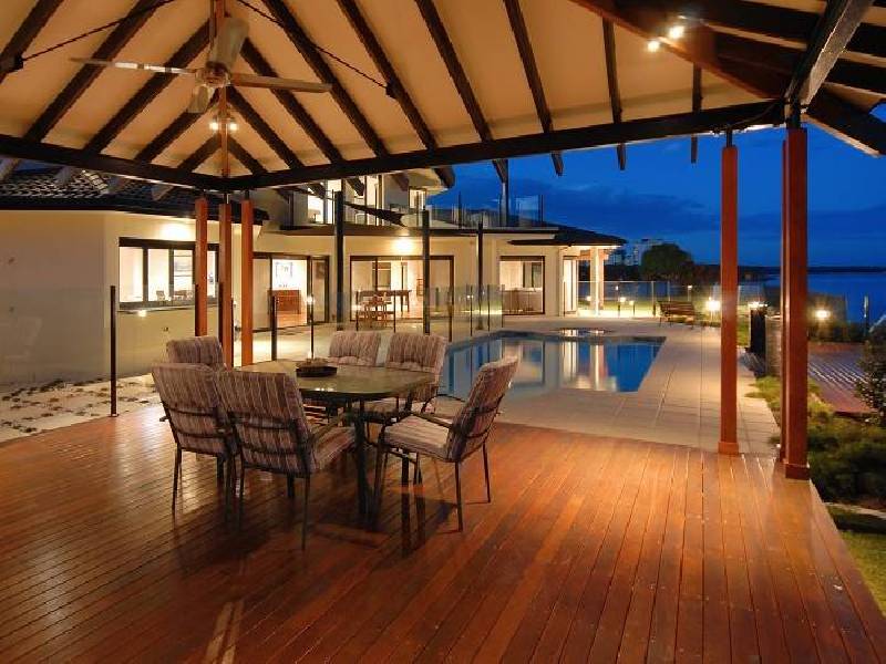 4 Sapphire Street, Hollywell QLD 4216