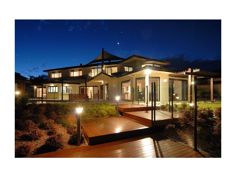 4 Sapphire Street, Hollywell QLD 4216