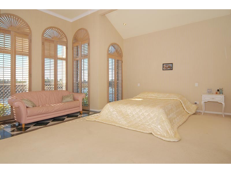 190 Port Jackson Boulevarde, Clear Island Waters QLD 4226