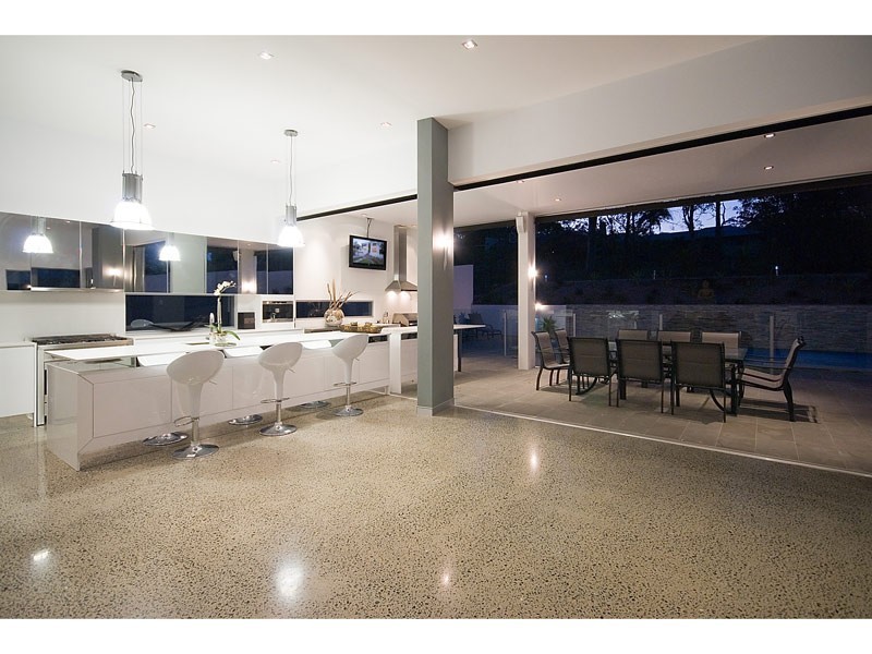 5008 Riverwood Grove, Benowa QLD 4217