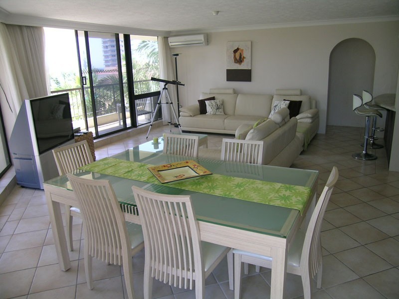 10 2891 Surfers Paradise Blvd ‘Genisis’, Surfers Paradise QLD 4217