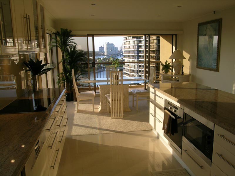 11J 2 Admiralty Drive, Paradise Waters QLD 4217