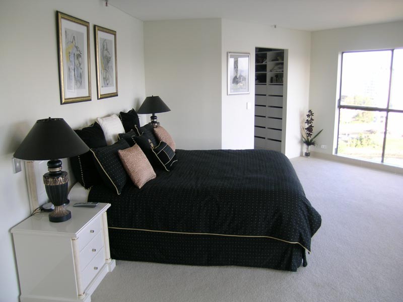 11J 2 Admiralty Drive, Paradise Waters QLD 4217