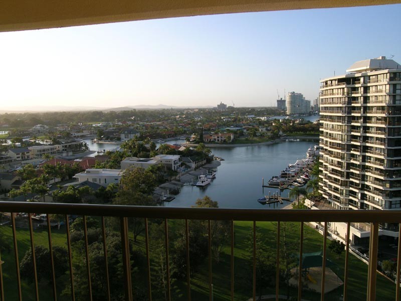 11J 2 Admiralty Drive, Paradise Waters QLD 4217