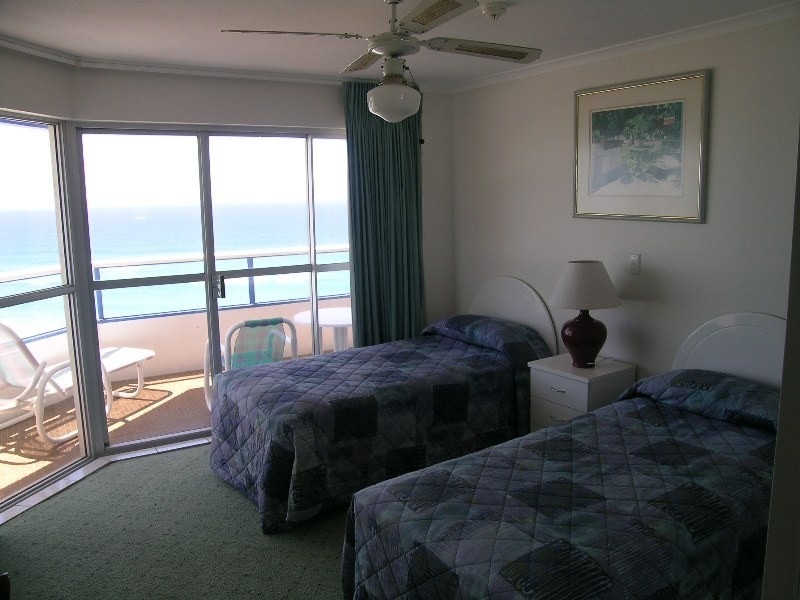 52/26  The Esplanade, Surfers Paradise QLD 4217