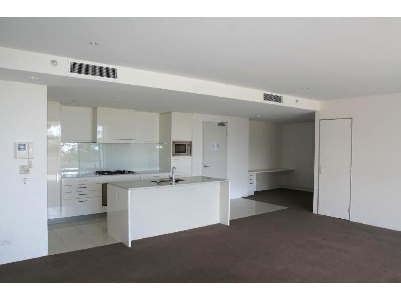 204/230  Marine Parade, Labrador QLD 4215