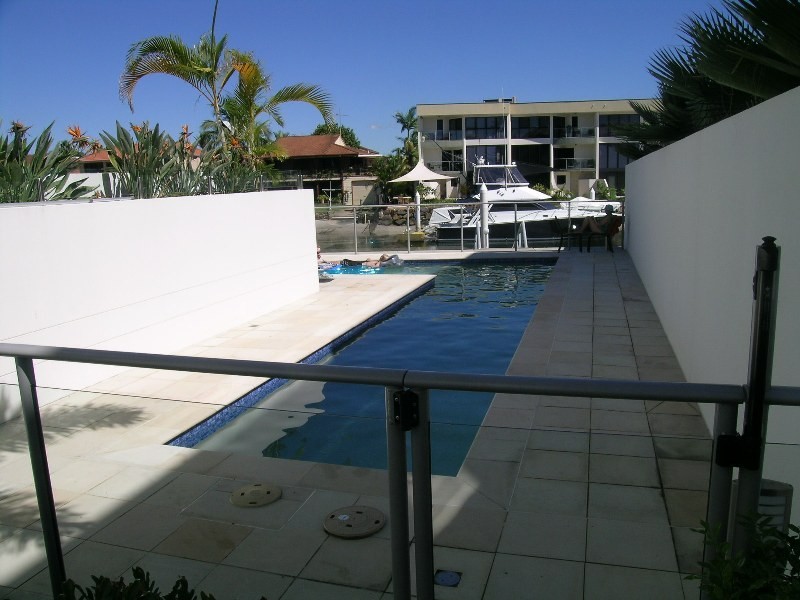 3/32 ‘Oasis’ Oatland Ave, Runaway Bay QLD 4216
