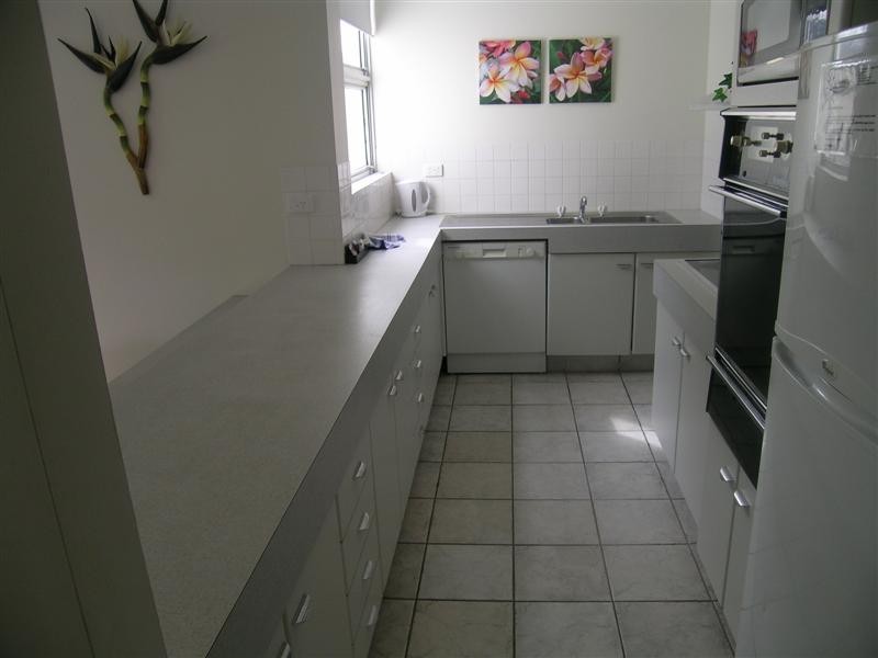 7 “Grosvenor”, Surfers Paradise QLD 4217