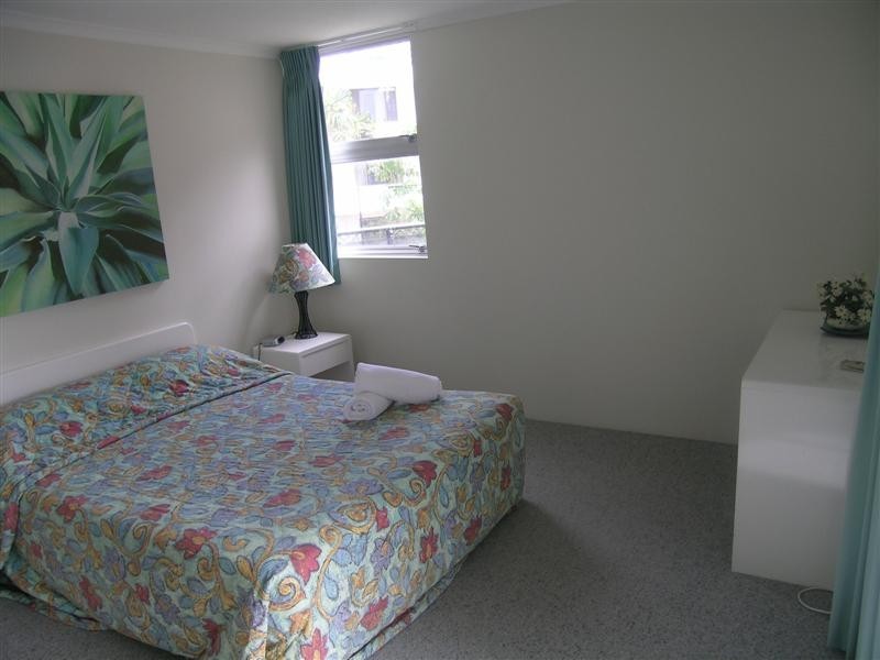 7 “Grosvenor”, Surfers Paradise QLD 4217