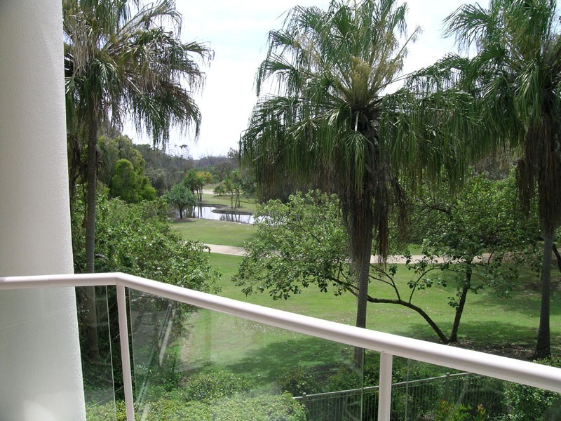 27 “Pacific Mirage”, Seaworld Dr, Main Beach QLD 4217