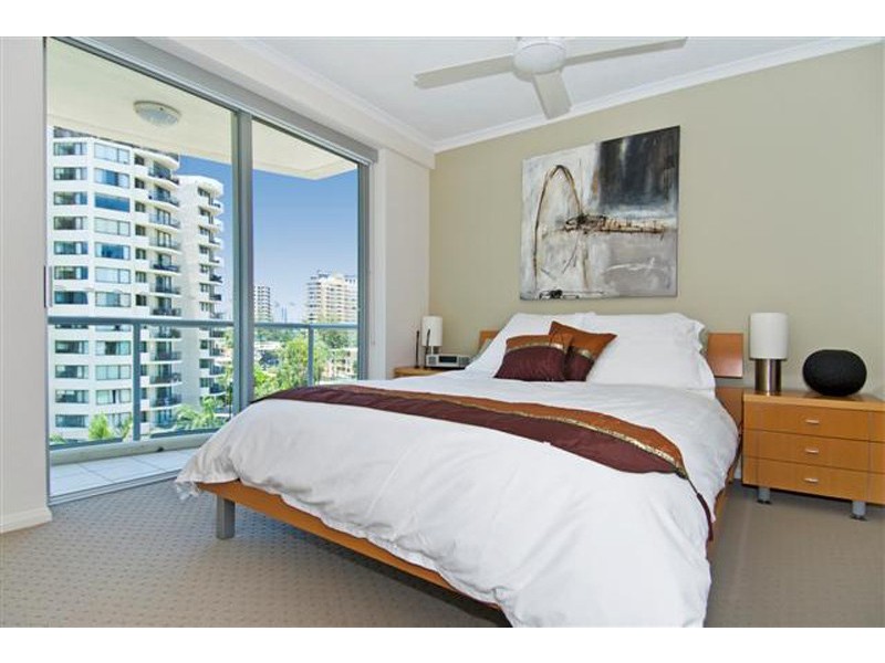 23 The Pinnacle 2894 Gold Coast Highway, Surfers Paradise QLD 4217