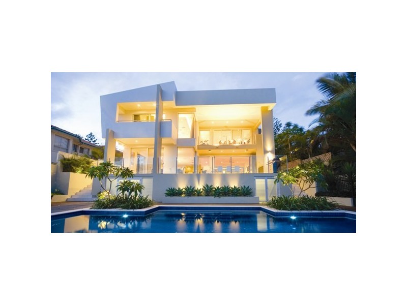 72  Amalfi Drive, Isle Of Capri QLD 4217