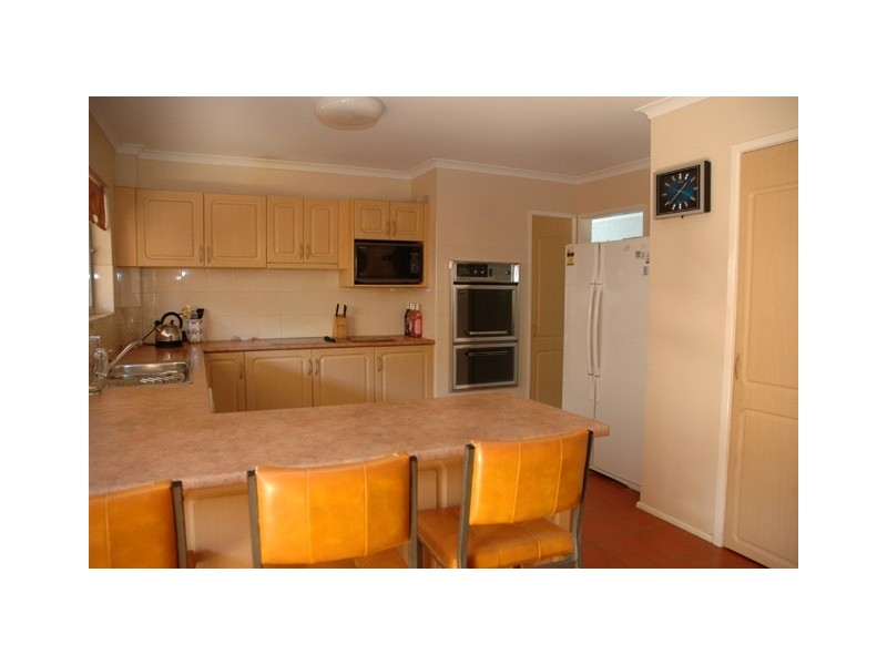 83 Stanhill Drive, Chevron Island QLD 4217