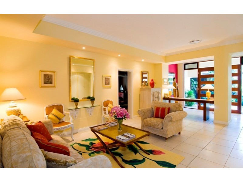 53 Boomerang Crescent, Sorrento QLD 4217