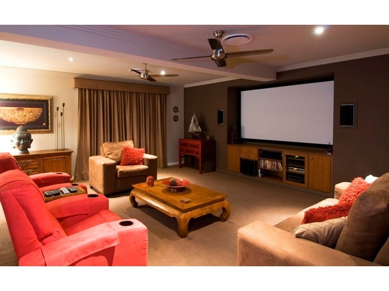 53 Boomerang Crescent, Sorrento QLD 4217