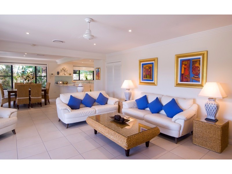 53 Boomerang Crescent, Sorrento QLD 4217