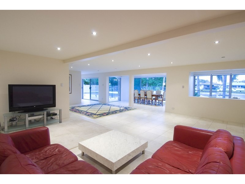 179-181 Monaco Street, Broadbeach Waters QLD 4218