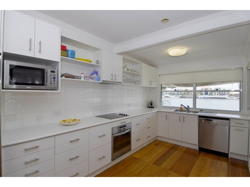 8-12 Paradise Place, Budds Beach, Surfers Paradise QLD 4217
