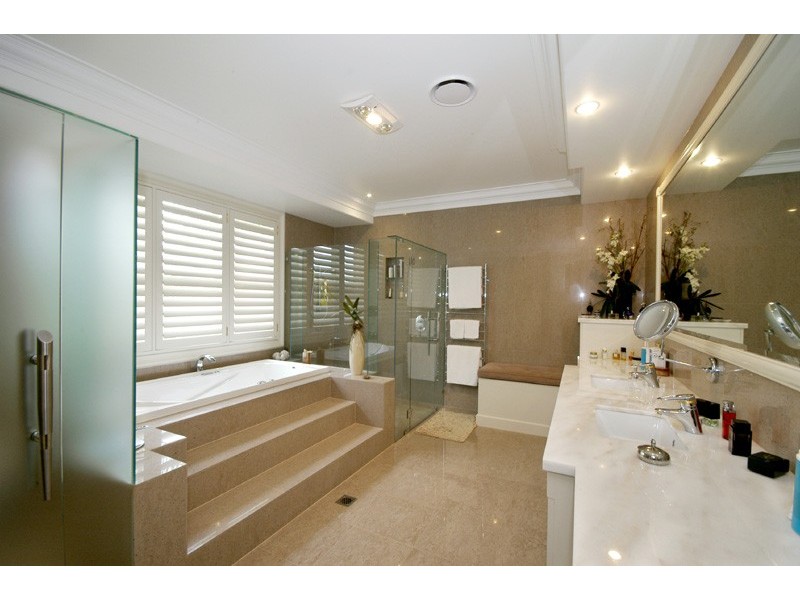 14 Kookaburra Court, Sorrento QLD 4217