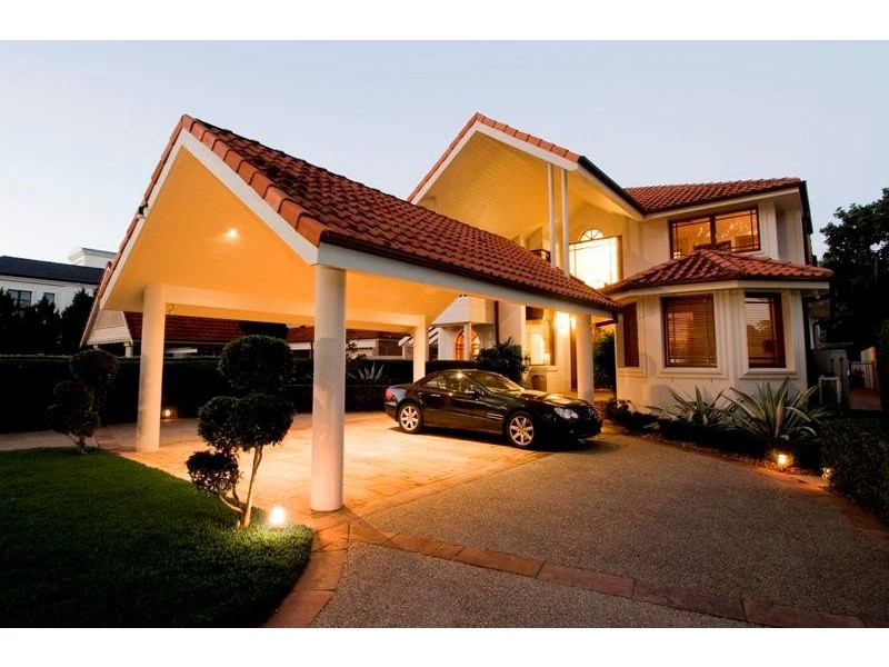 5 Winchester Street, Southport QLD 4215