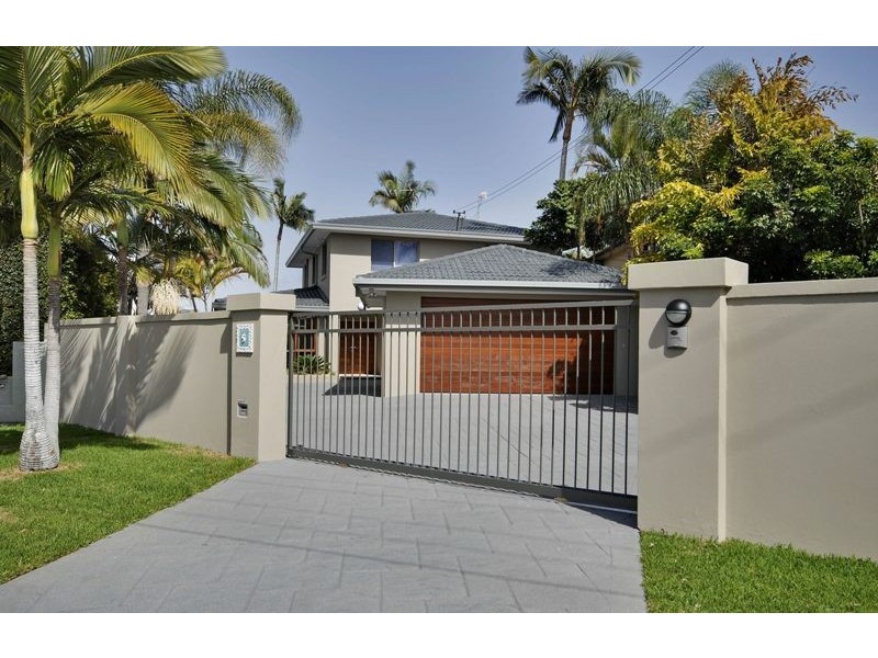 5 Florence Court, Isle Of Capri QLD 4217