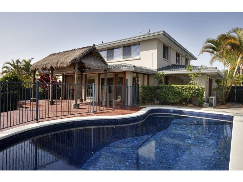 5 Florence Court, Isle Of Capri QLD 4217