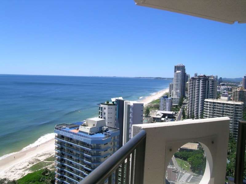 28 Northcliffe Terrace, Surfers Paradise QLD 4217